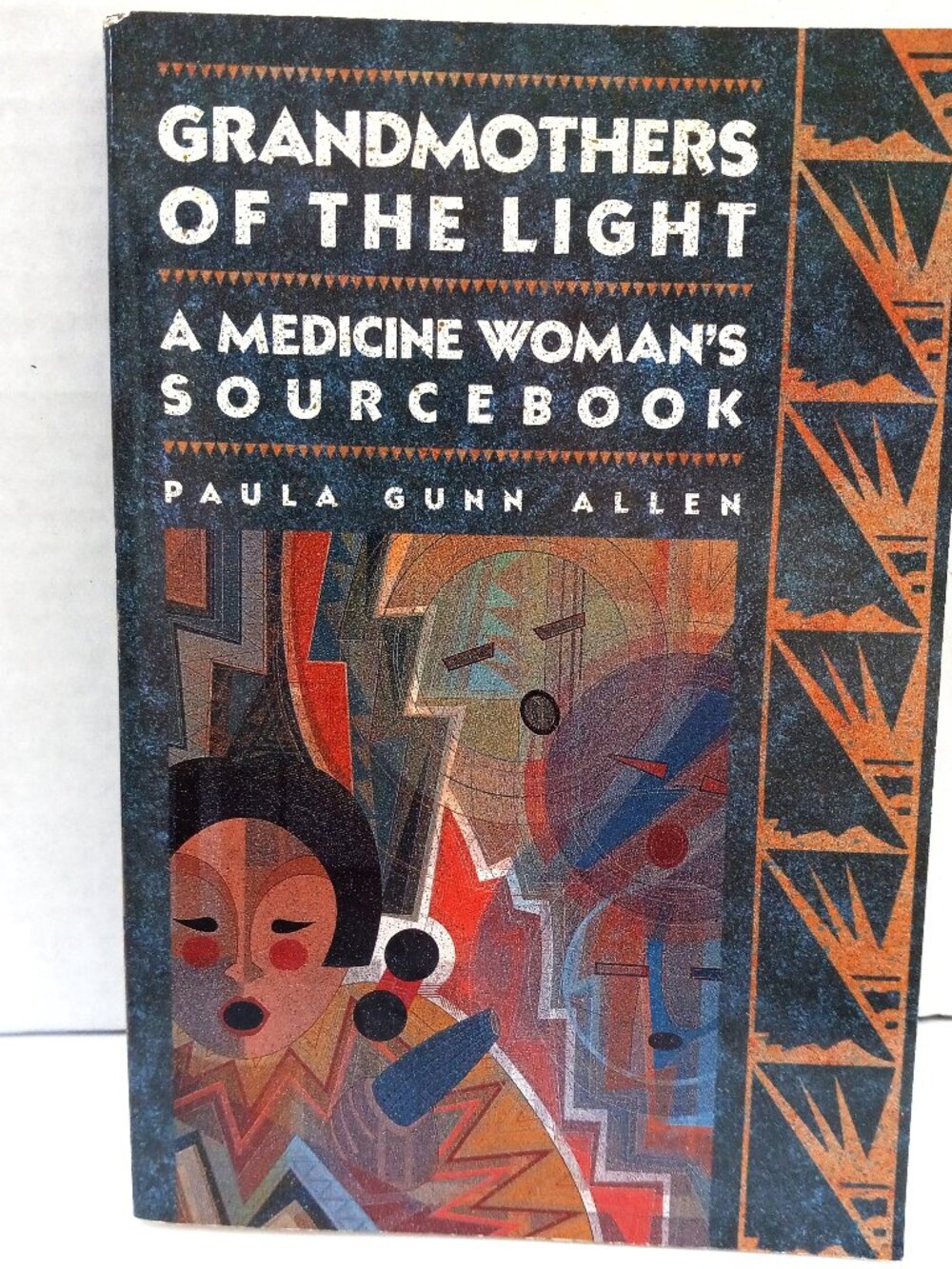 Grandmothers Of The Light A Medicine Woman's Sourcebook Paula Gunn Allen 1991 PB